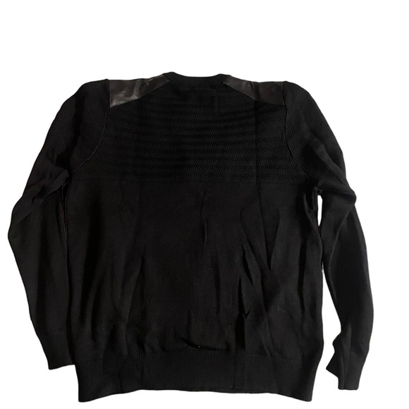 Black Guess Sweater XL - Picture 2 of 3